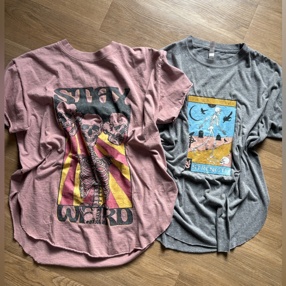 Pebby Forevee Side Slit Tees